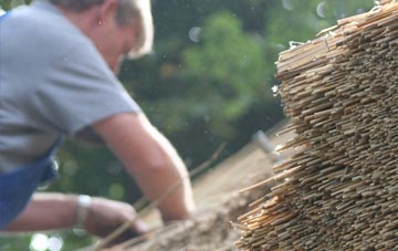 professional Garth Row thatchers